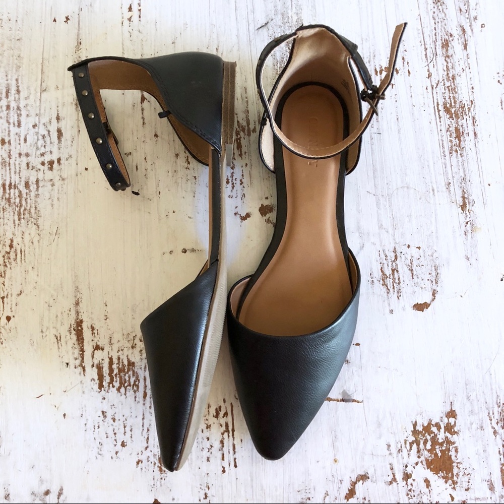 Old Navy Black Leather Ankle Strap Sandals